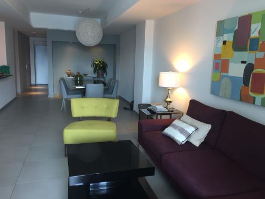 Yacht Club, Área Metropolitana