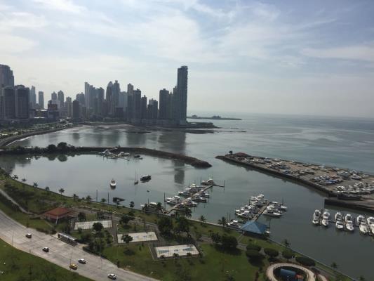 Yacht Club, Avenida Balboa