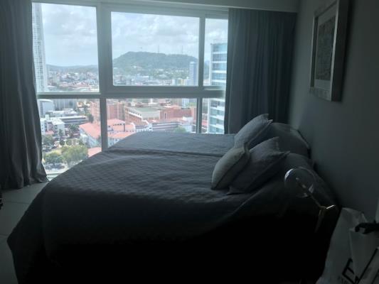 Yacht Club, Avenida Balboa