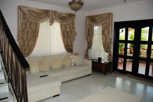 Villa Valencia, casa