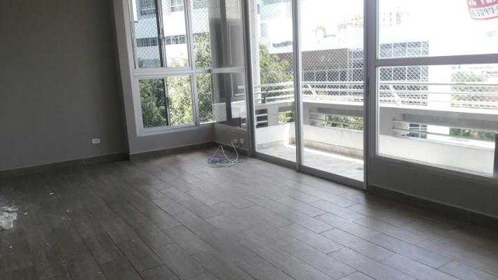 Luxor Tower, Área Metropolitana