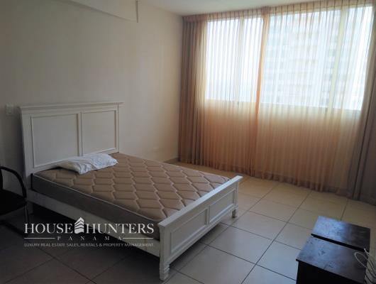 Oasis on the Bay, Área Metropolitana