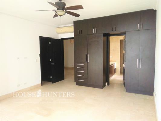 Pacific Point Torre 300, Punta Pacifica