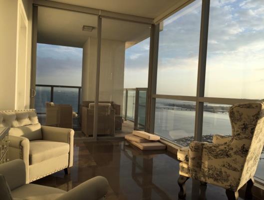 Yoo Panama, Avenida Balboa