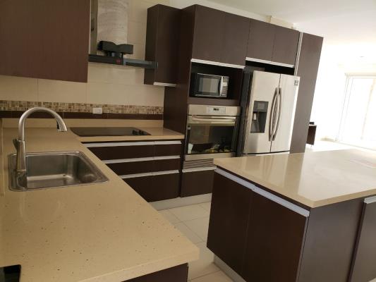 Villa Valencia, Juan Diaz