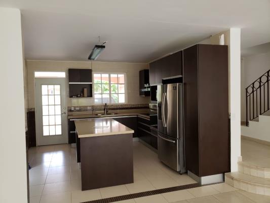 Villa Valencia, Juan Diaz