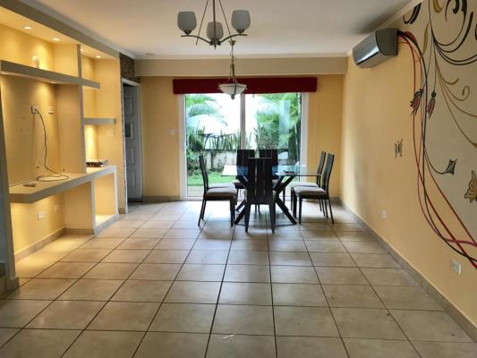 , Casa en alquiler en Rufina Alfaro | P1968554