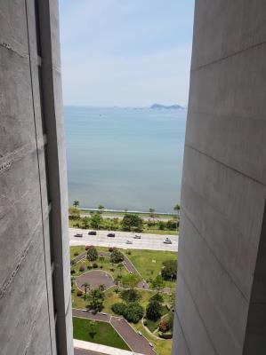 Yoo Panama, Avenida Balboa