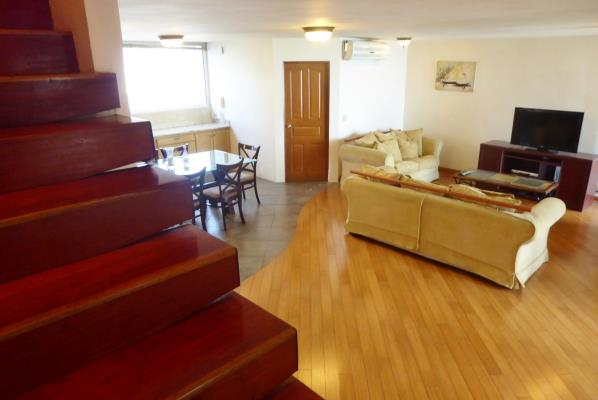 La Gaviota , Avenida Balboa