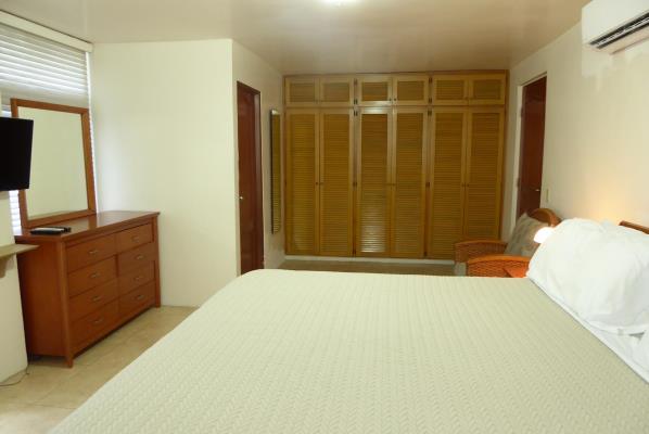 La Gaviota , Avenida Balboa