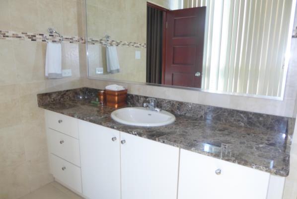 Grand Bay Tower, Avenida Balboa