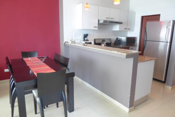 Grand Bay Tower, Área Metropolitana