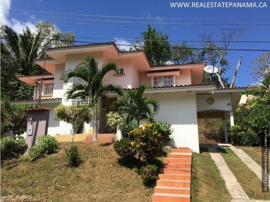 Brisas de Los Lagos, Barrio Colón