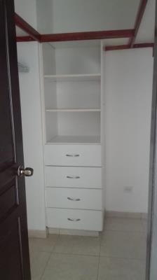 Plaza Real , Área Metropolitana