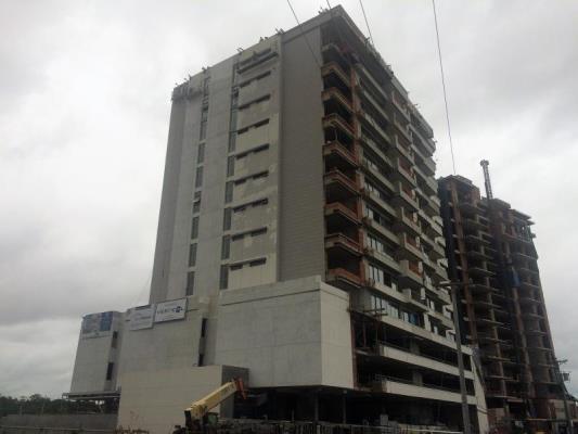 Azalea Santa Maria, Panamá