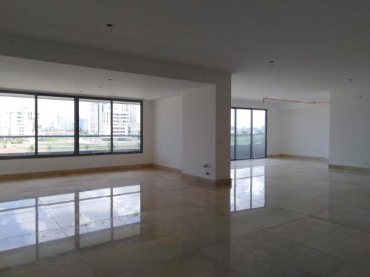 Azalea Santa Maria, Panamá