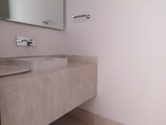 Azalea, Área Metropolitana