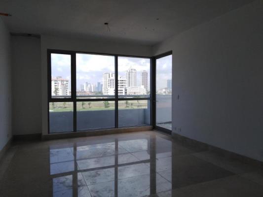 Azalea Santa Maria, Panamá