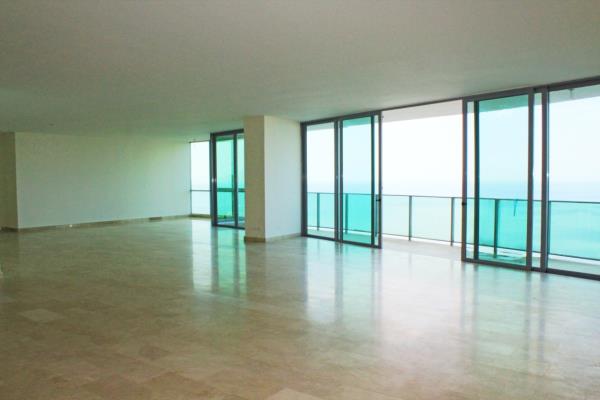 Allure at the park, Panamá