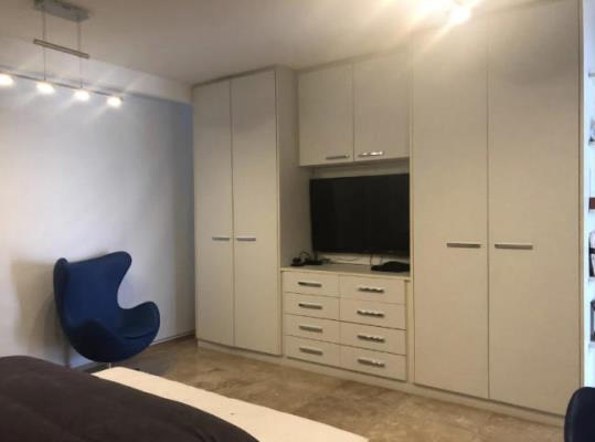 Q Tower , Área Metropolitana