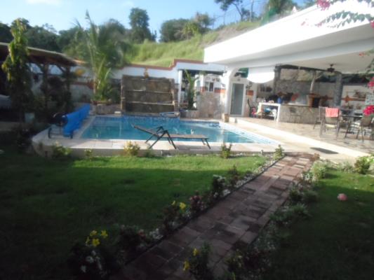 Brisas del Golf Panamá, Rufina Alfaro