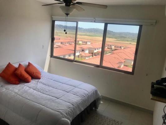 PH MIDRISE WOODLANDS, apartamento