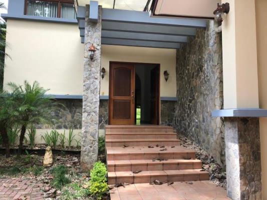 Camino de cruces, Ancón