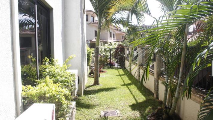 Embassy Club, Ancón