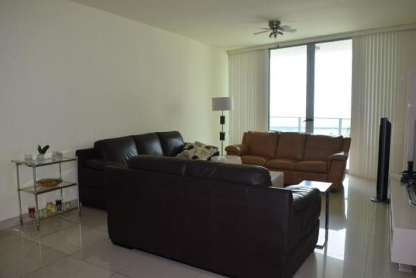 Allure at the park, Panamá