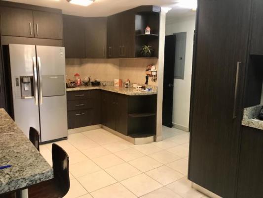 , Amelia Denis De Icaza