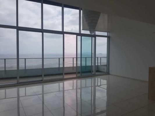 Altamar del Este, Costa del Este