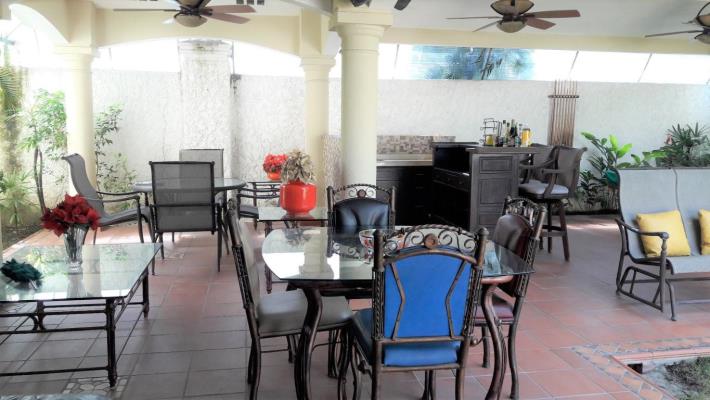 Costa Azul, casa