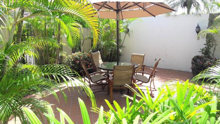 Costa Azul, casa