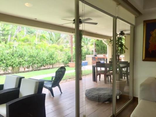 Embassy Gardens, casa