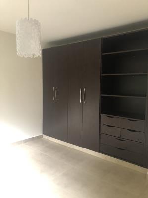 Embassy Village, apartamento