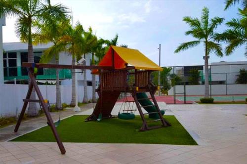 Costa Esmeralda, Juan Diaz