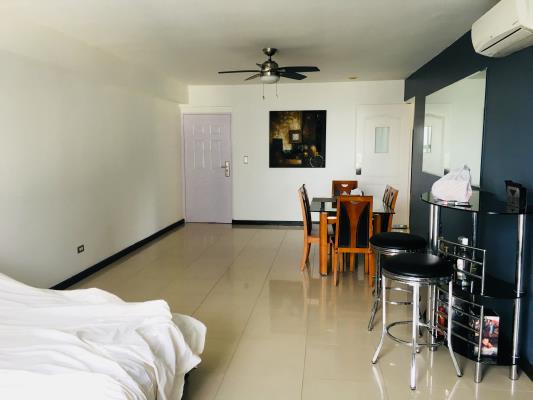 Pacific Blue, Área Metropolitana