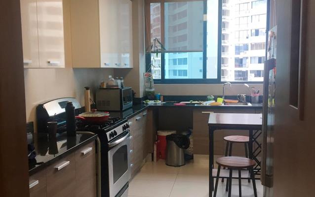 Deluxe Residence, Área Metropolitana