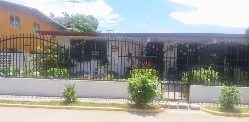 , Casa en alquiler en Parque Lefevre | P2160767