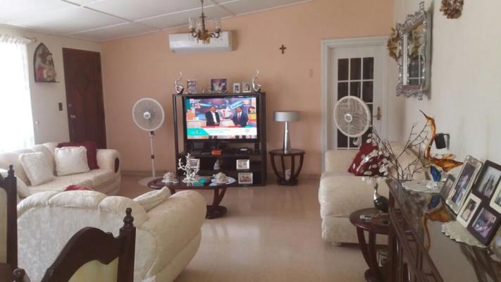 , Casa en alquiler en Parque Lefevre | P2160767