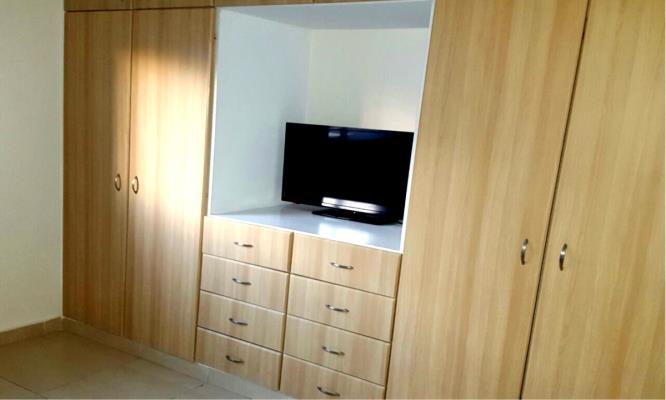 Pacific Blue, Área Metropolitana