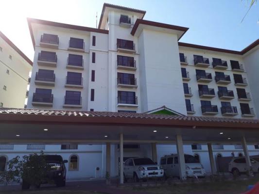 Embassy  Village, apartamento