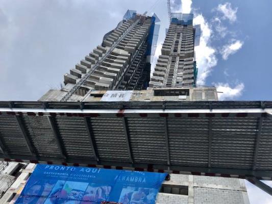 WorldWide Plaza, casa