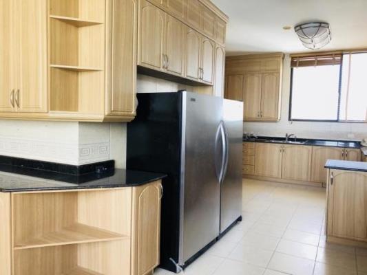 Golden Palace, Área Metropolitana