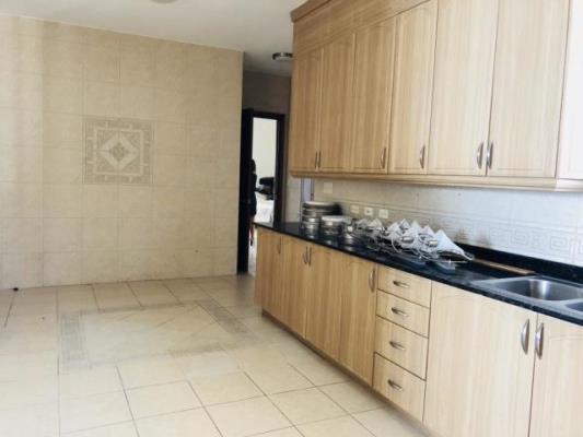 Golden Palace, Punta Paitilla