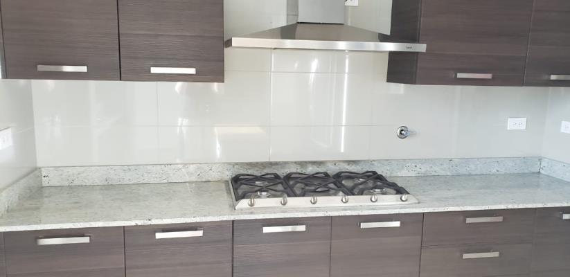 Grand Tower, Área Metropolitana