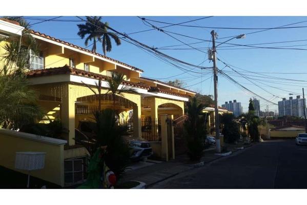 , Amelia Denis De Icaza