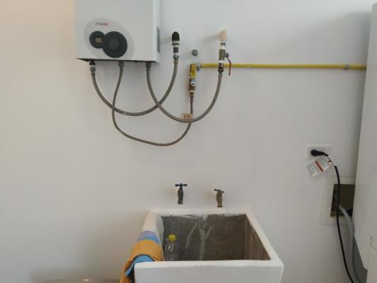 Pacific Blue, Área Metropolitana