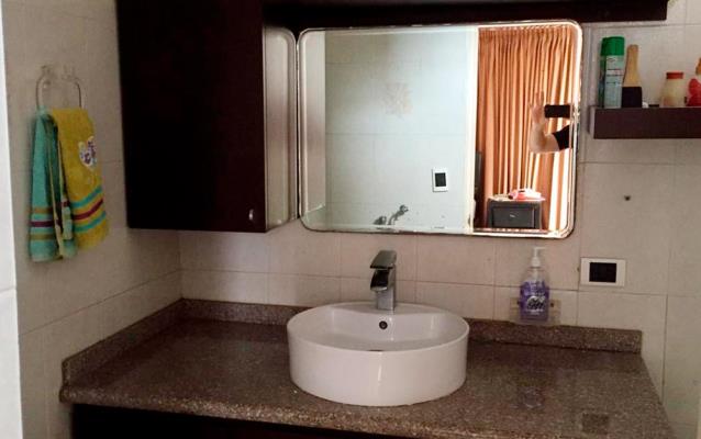 Twin Tower, Bella Vista