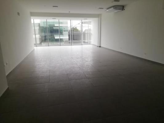 , Terreno en alquiler en Parque Lefevre | P2305422